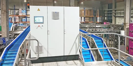 Automatisierungsanlage mit Schaltschrank
